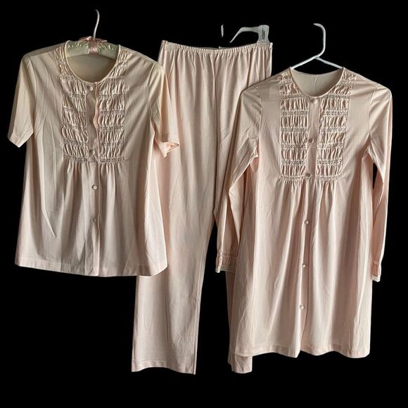 Vintage Gossard Artemis Pajama and Robe Set Women's Petite Pink Antron Nylon - Picture 1 of 5